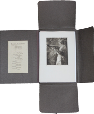 [Этюды из русского балета Э.О. Хоппе. Альбом]. Studies from the Russian Ballet by E.O. Hoppé. [Album]. London: Fine Art Society, [1913].